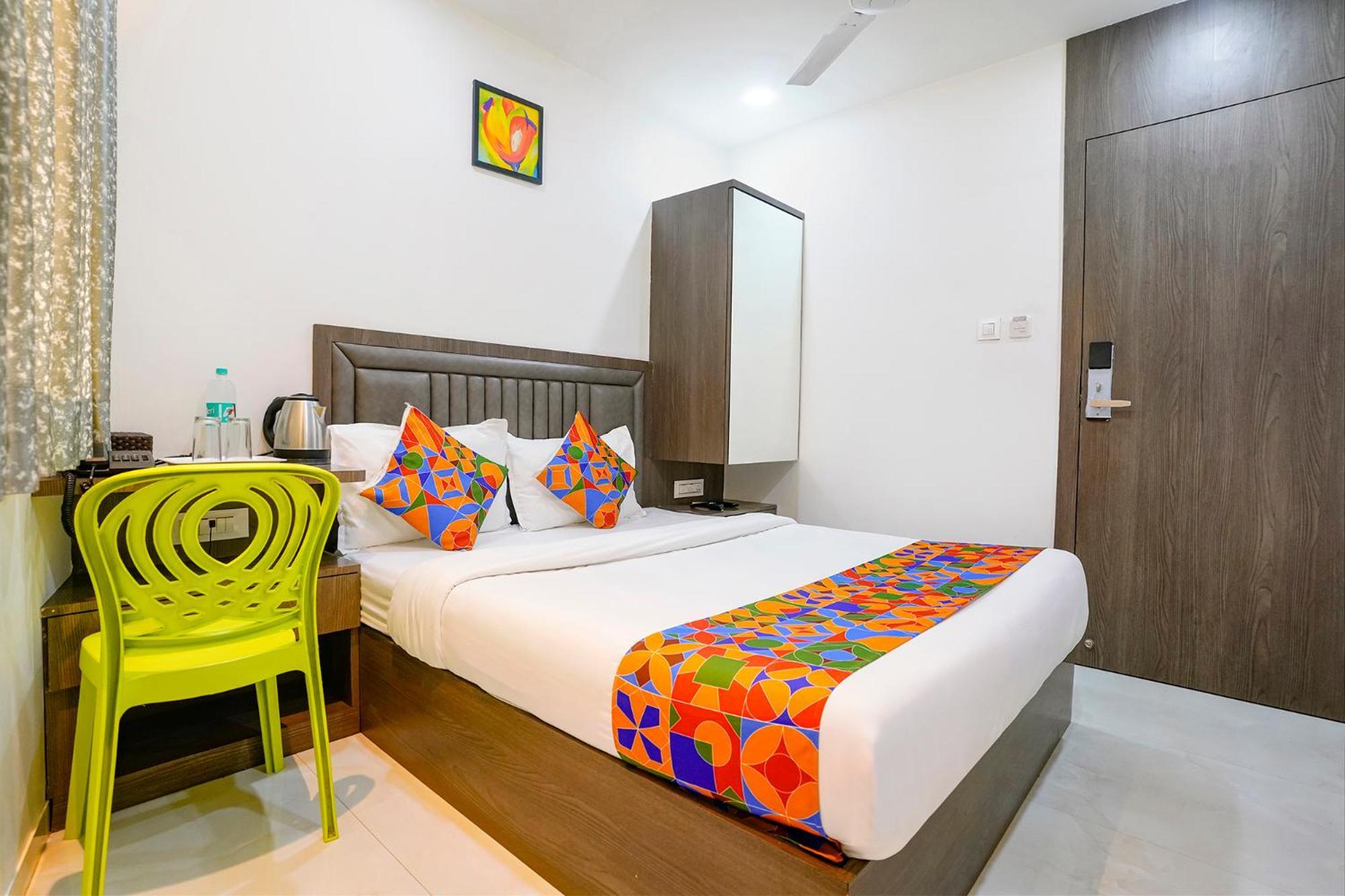 Fabexpress Shahi Palace - Nr - Mumbai International Airport Inn Mumbai