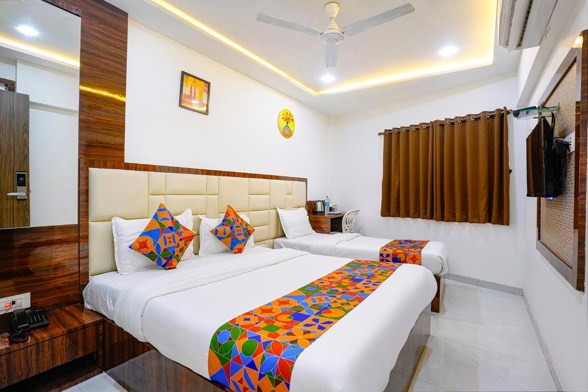 Fabexpress Shahi Palace - Nr - Mumbai International Airport Inn