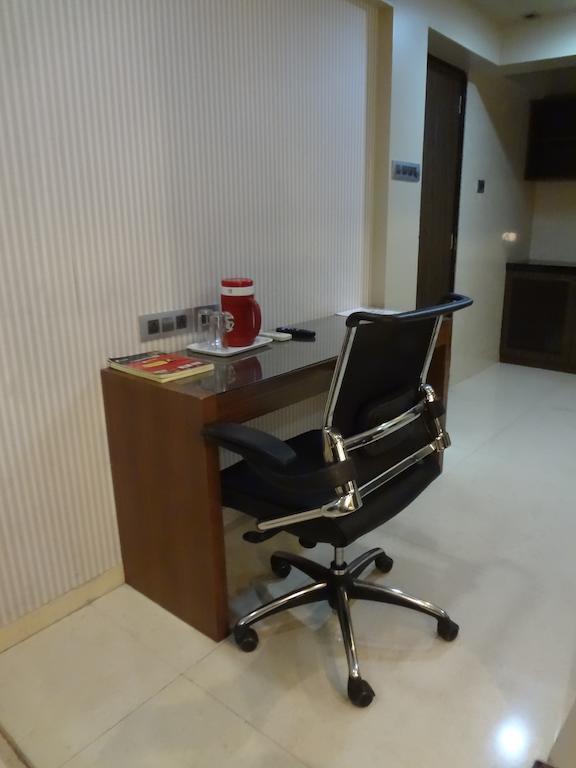 Hotel Fabhotel Imperial Residency Mumbai