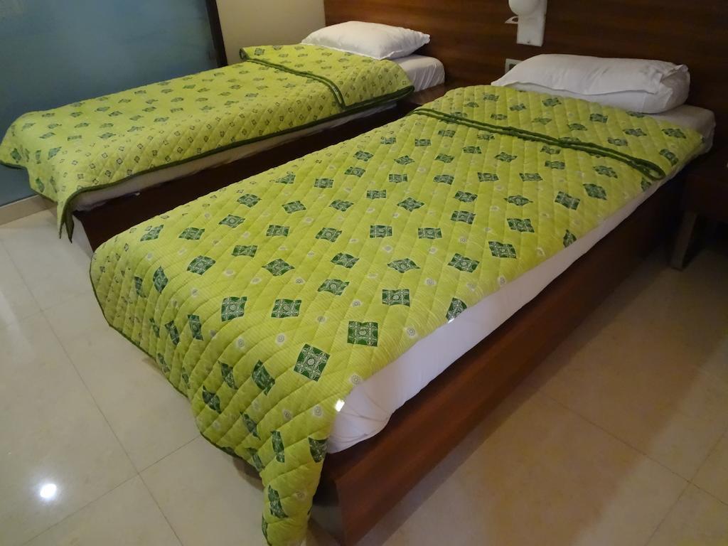 Hotel Fabhotel Imperial Residency Mumbai