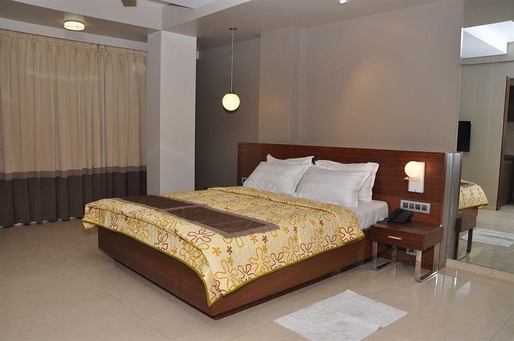 Fabhotel Imperial Residency Hotel