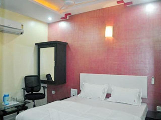 Om Residency Hotel 3*