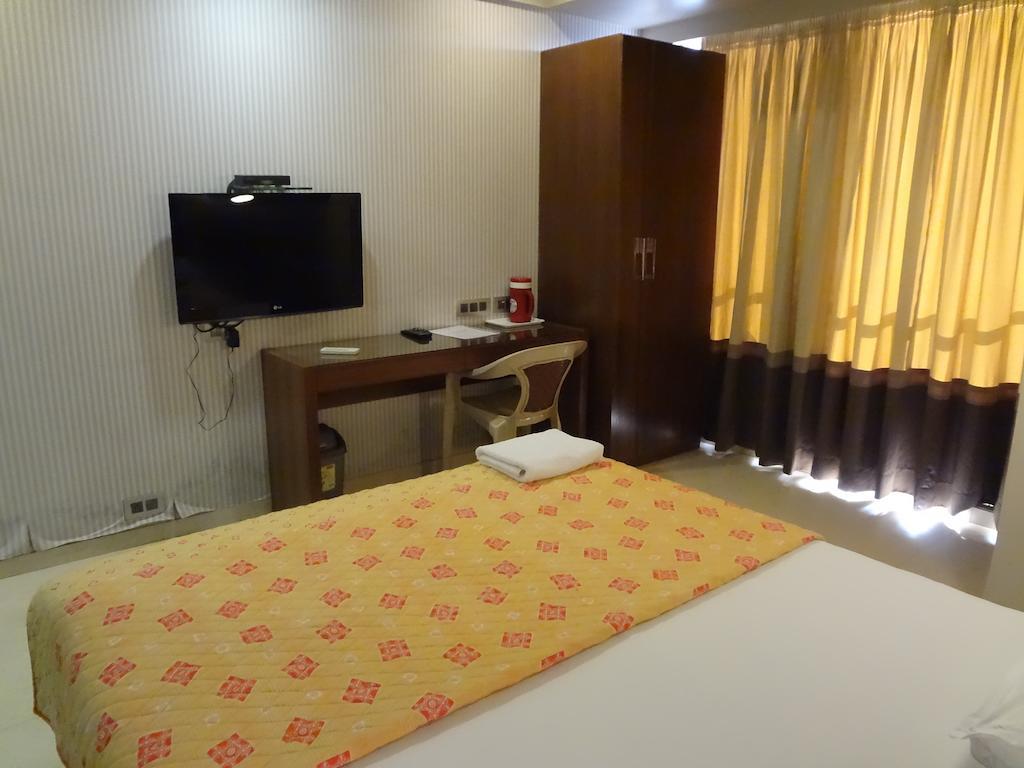 Fabhotel Imperial Residency Mumbai