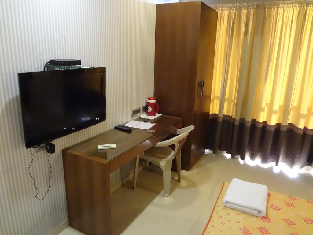 Hotel Fabhotel Imperial Residency Mumbai