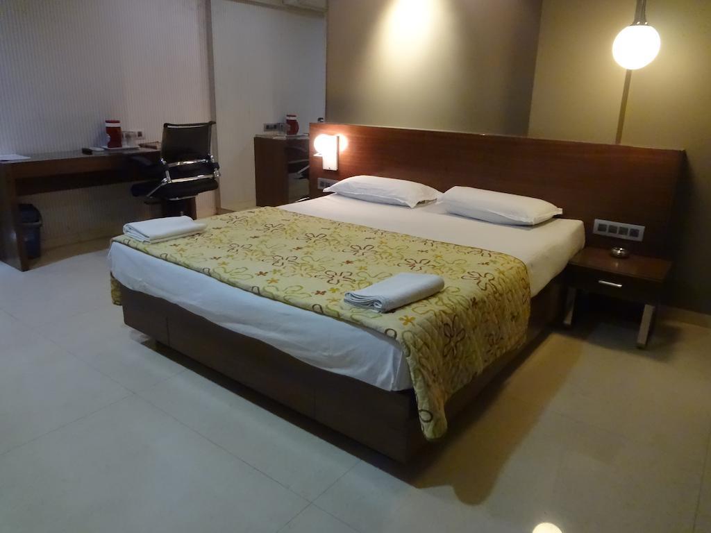 Hotel Fabhotel Imperial Residency 3*