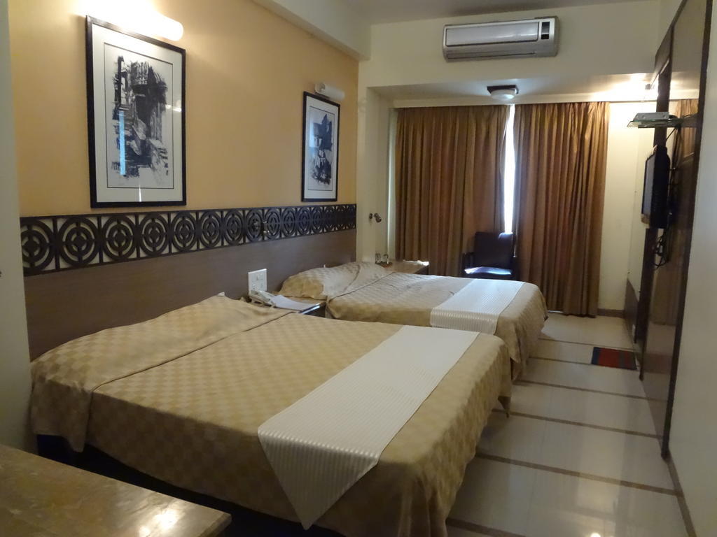 Hotel Samrat 3*