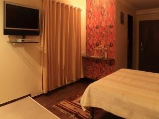 Hotel Benazeer 2*