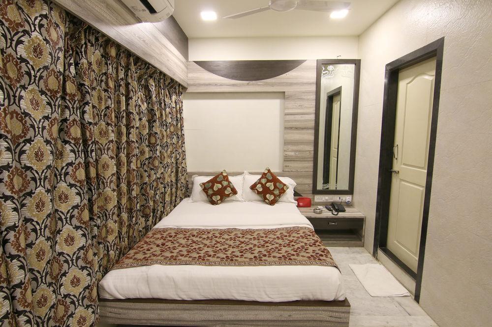 Oyo Andheri Station Hotel Mumbai