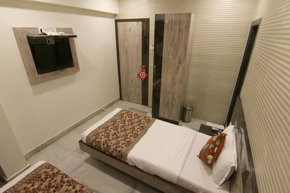 Oyo Andheri Station Hotel