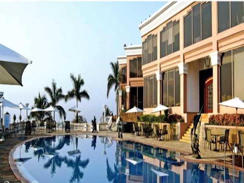 Palms Towers And