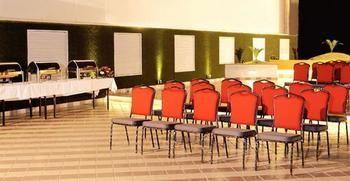 Metro International Hotel 3*