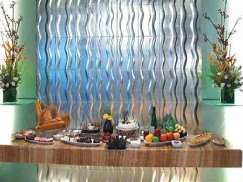 Mirage Hotel, International Airport Hotel