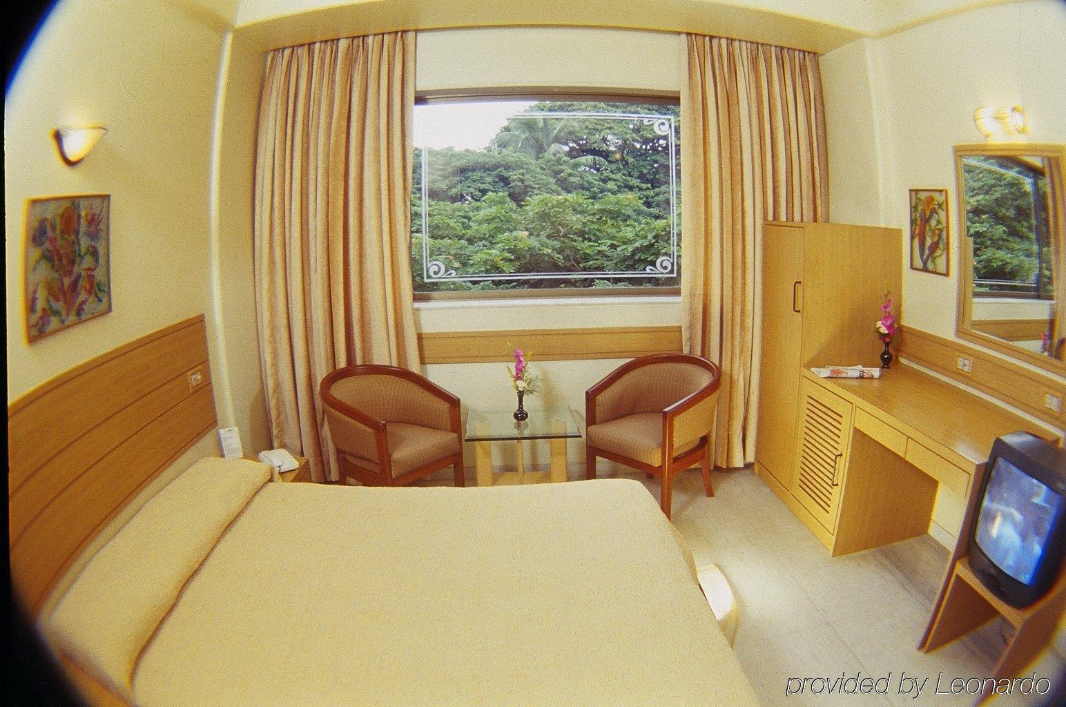 Midland Apartment *