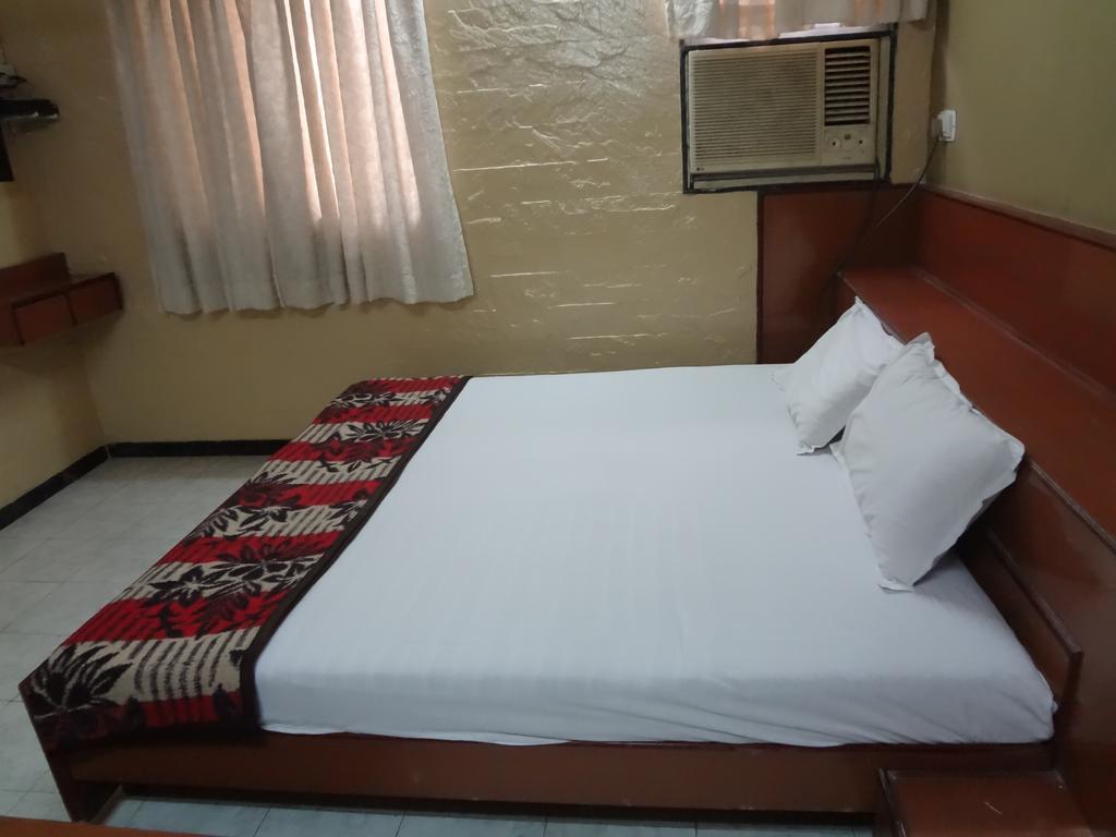 Hotel Happy *