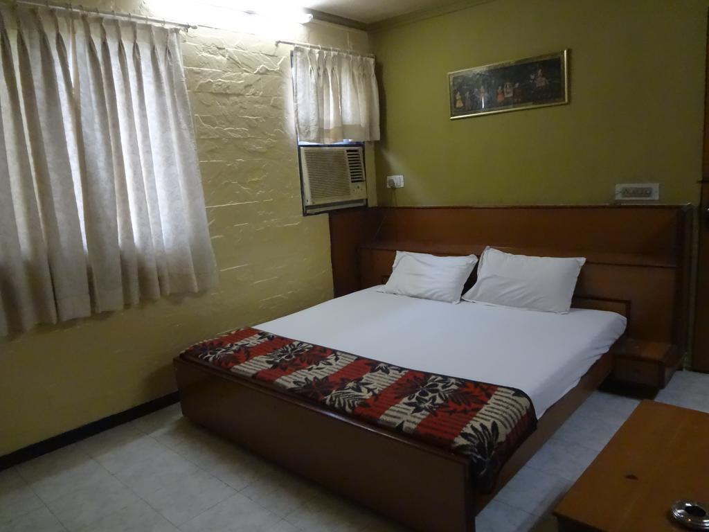Hotel Happy *