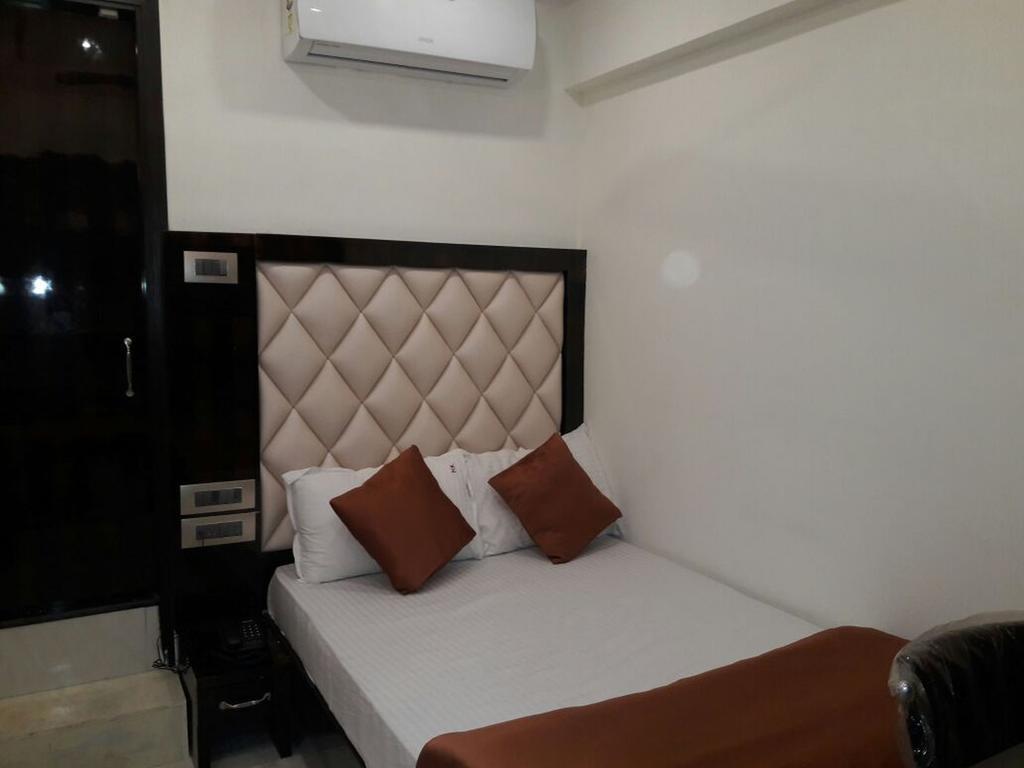 Karishma 3* Mumbai