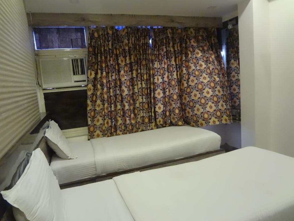 Hotel Oc Residency 2*