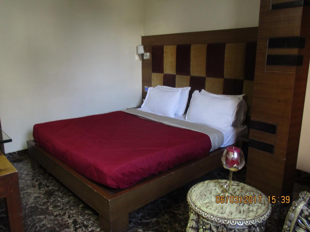 Hotel Sapna Mumbai