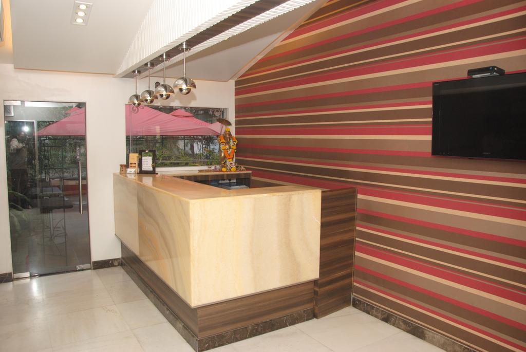 Apartment Midland