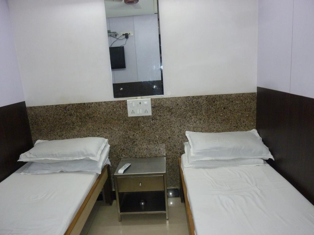 Yadgar Guest house