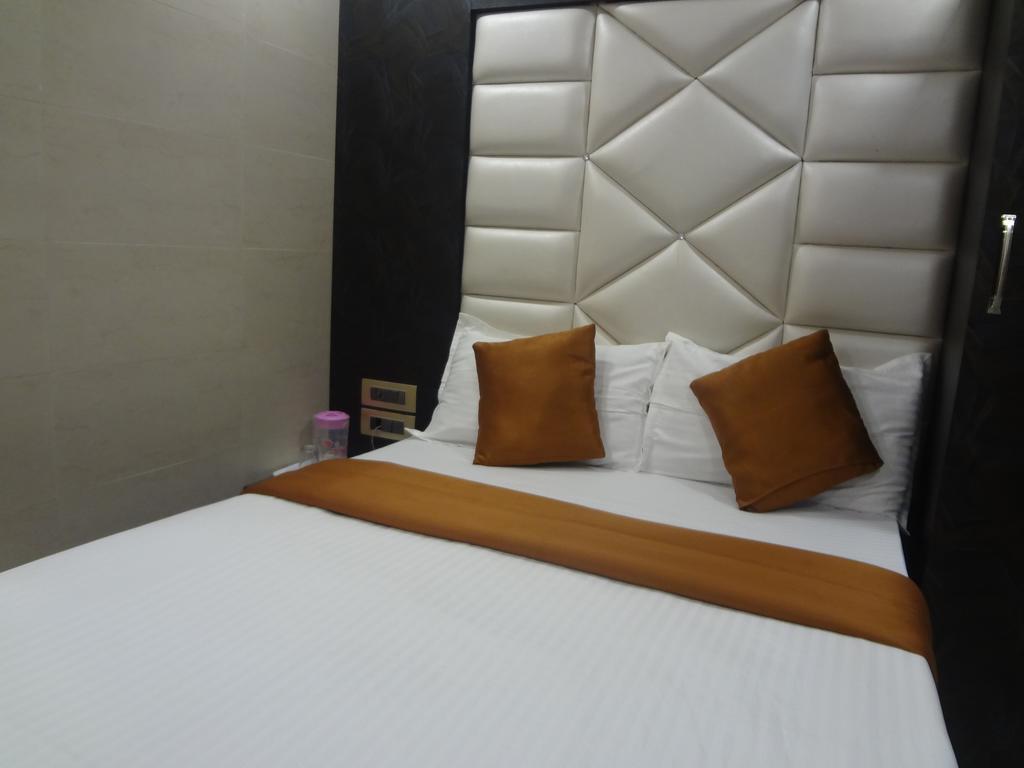 Karishma 3* Mumbai