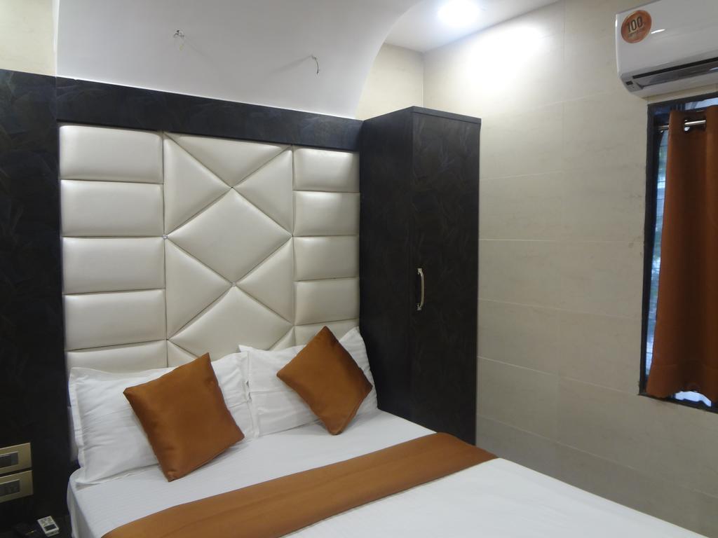 Karishma Hotel 3*
