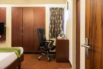 Treebo Seven Worli 3* Mumbai