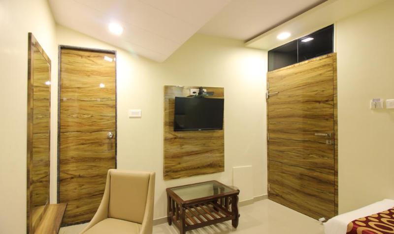 Hotel Fabhotel Golden Park Jogeshwari West 3*