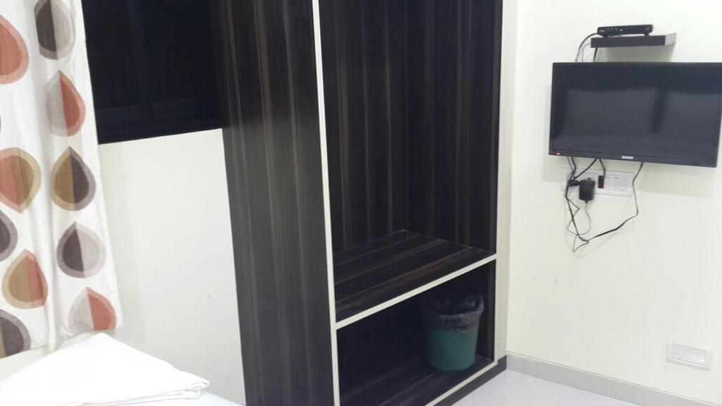 Maha Residency Bed & Breakfast