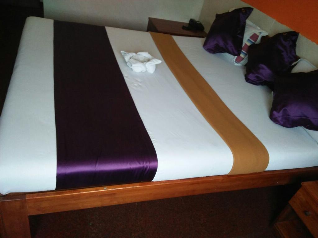 Q Deck 2* Mumbai