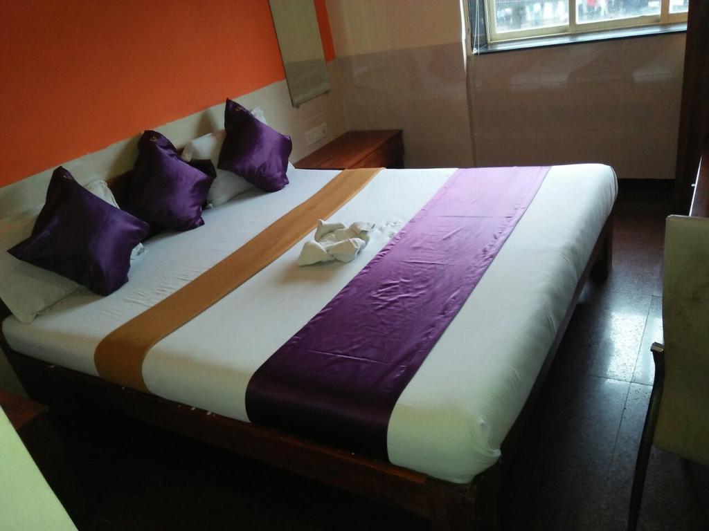 Q Deck Hotel 2*