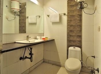 Hotel Fabhotel Golden Park Jogeshwari West Mumbai