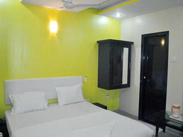 Om Residency Hotel 3*
