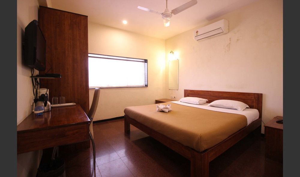 Hotel Q Deck 2*