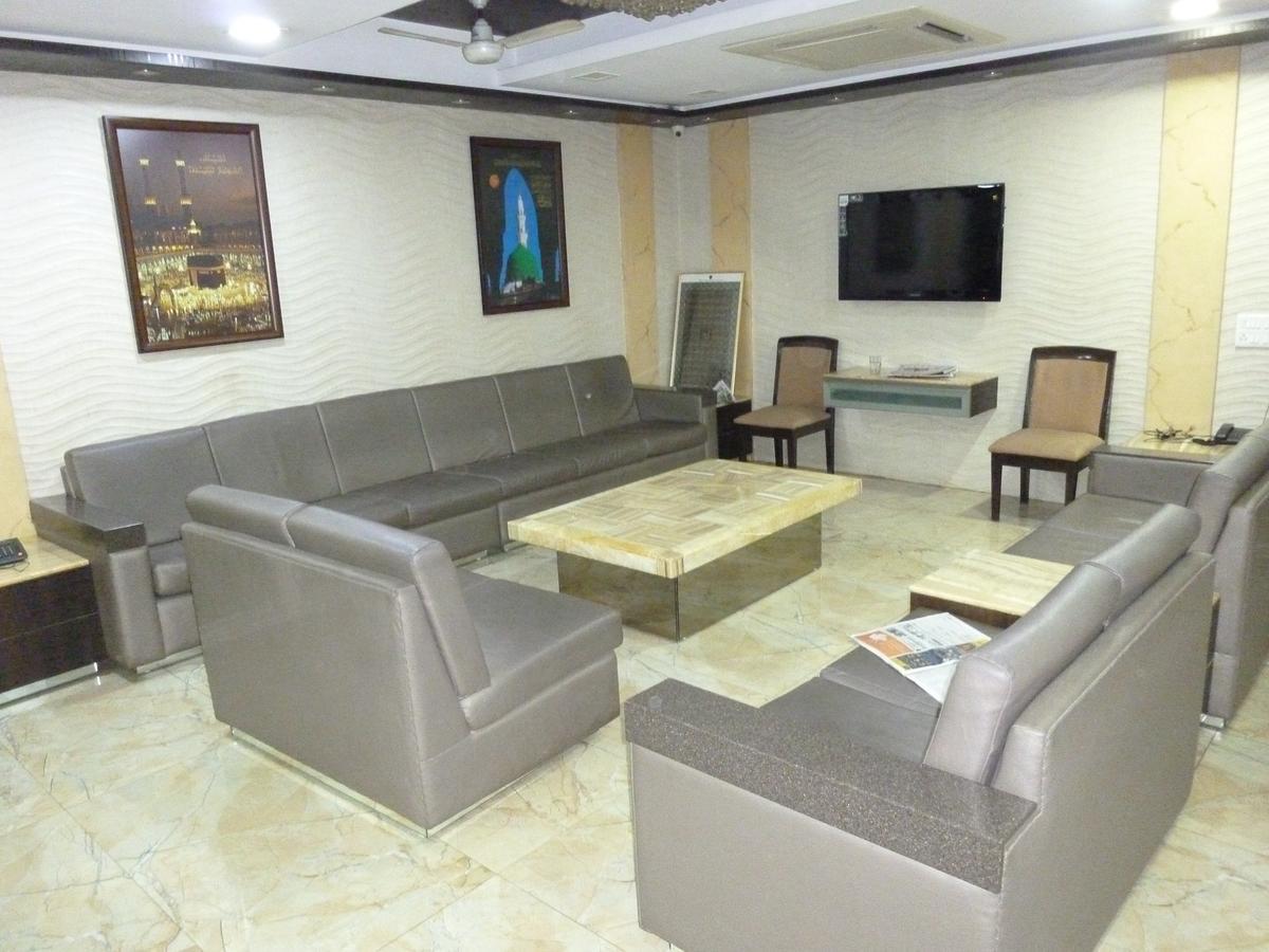 Regal Palace 3*