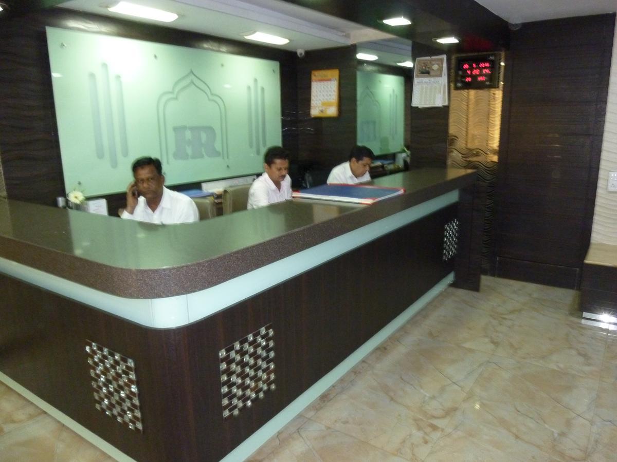 Hotel Regal Palace
