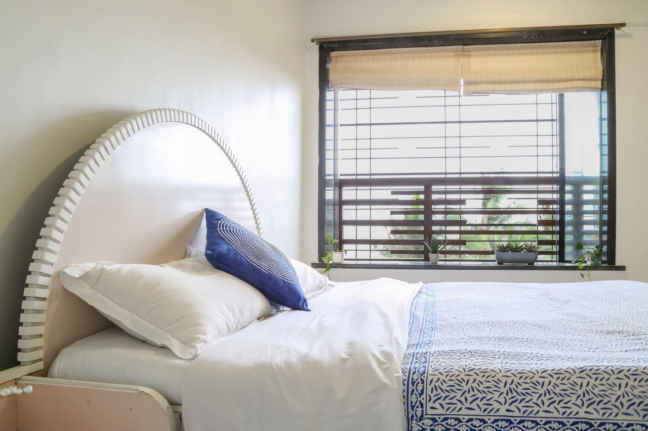 Guest house Connekthomes - Sea Views In Bandra Mumbai
