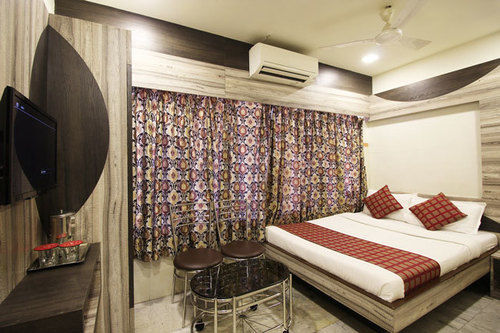Oc Residency 2*