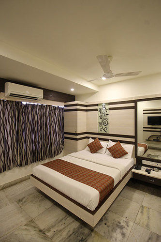 Oc Residency 2*