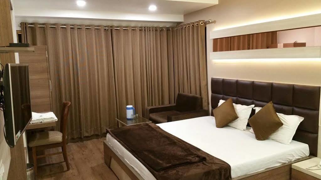 Oasis * Mumbai