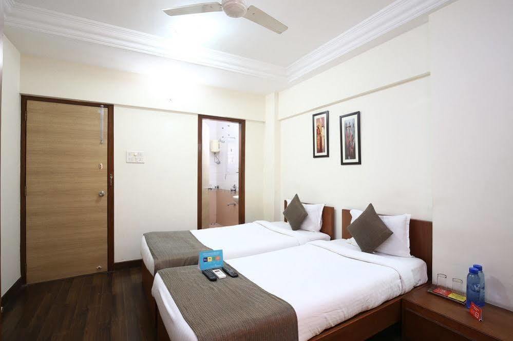 Hotel Oyo Domestic Airport 1