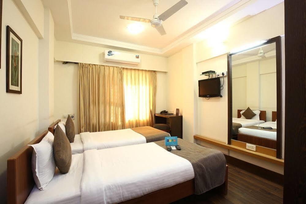 Oyo Domestic Airport 1 Hotel 3*