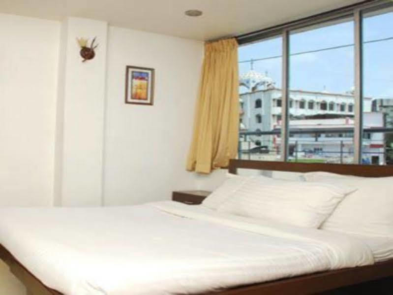 7 Flags International 3* Mumbai