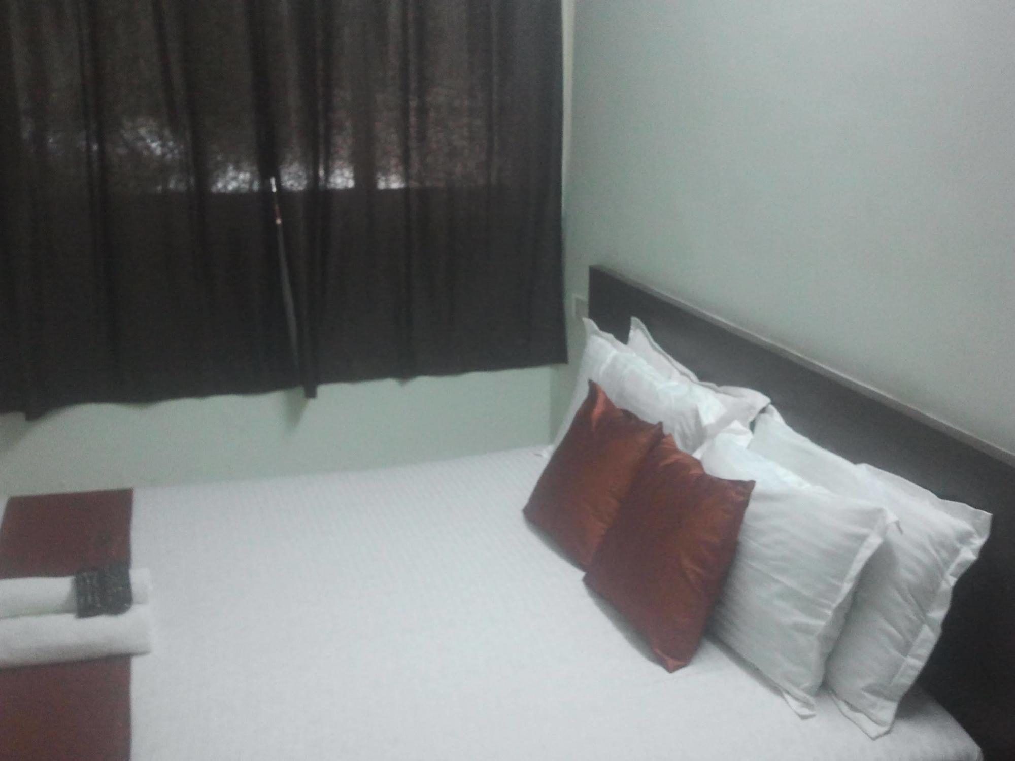 Hotel O Rana Residency Near Western Express Highway Metro Station
