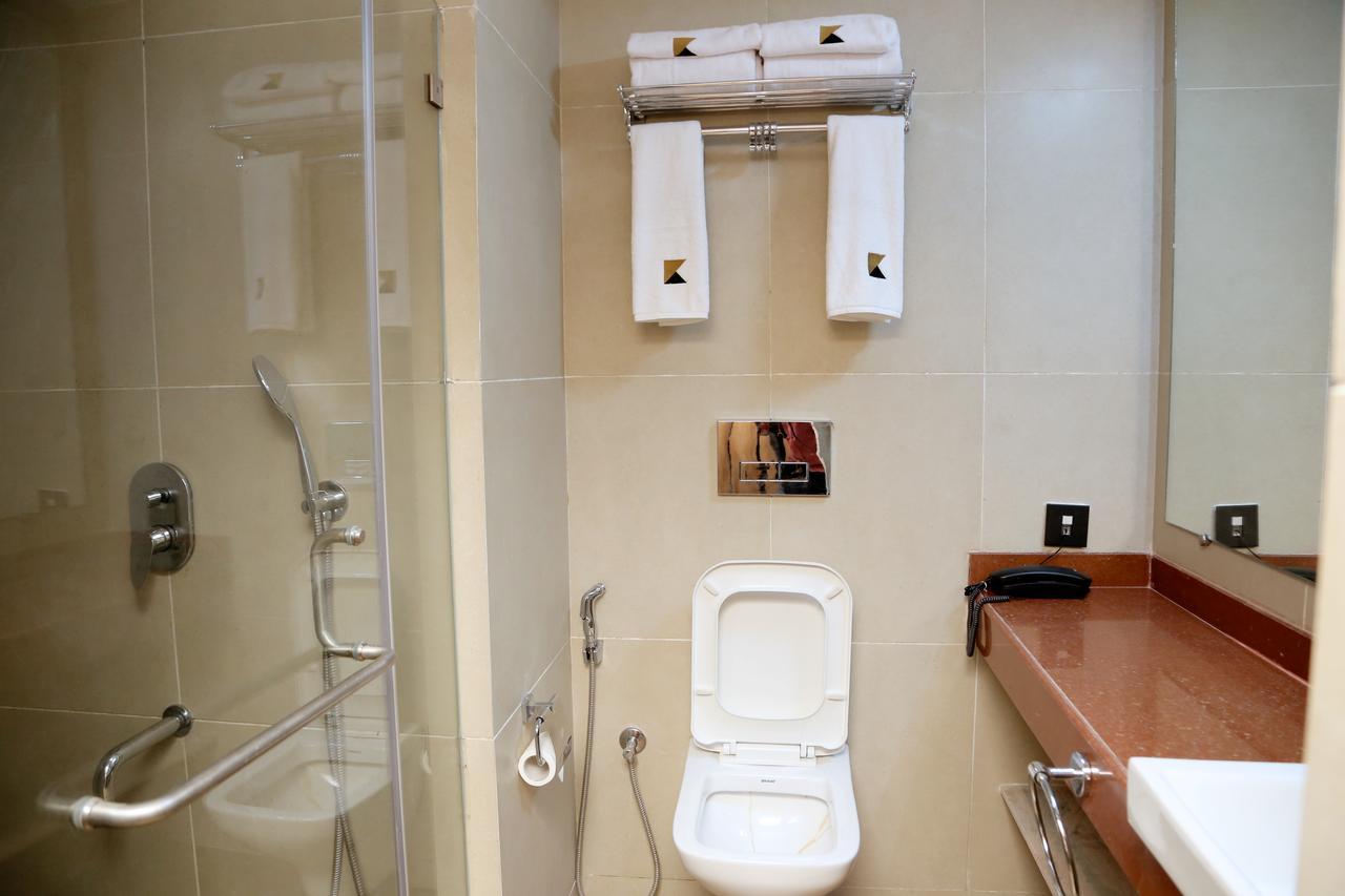 House Andheri East, Hotel