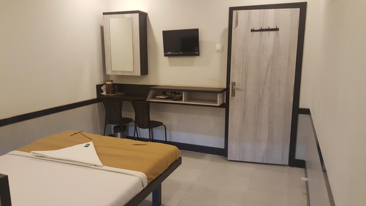 Shree Shlok Residency Hotel