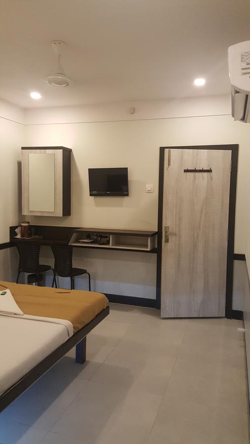 Shree Shlok Residency Hotel