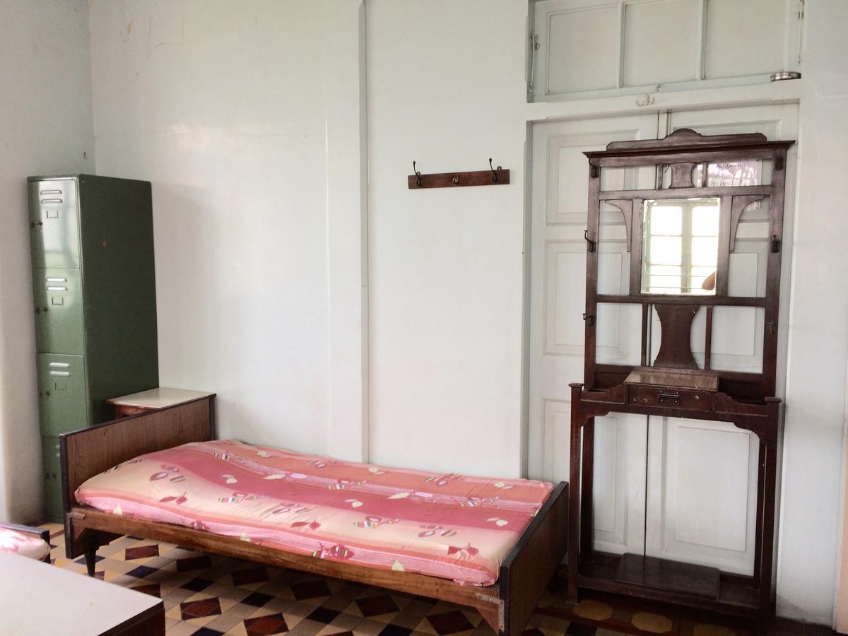 Hostel Modern Hindu