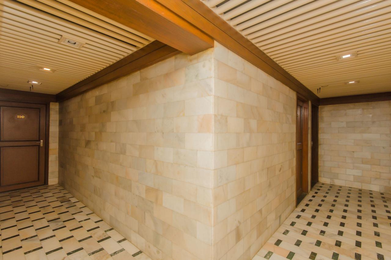 Hotel Oyo 18502 Flagship Sahar International