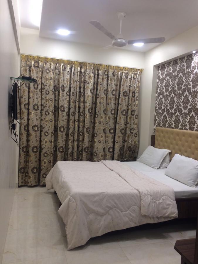 Antique - Colaba Hotel *